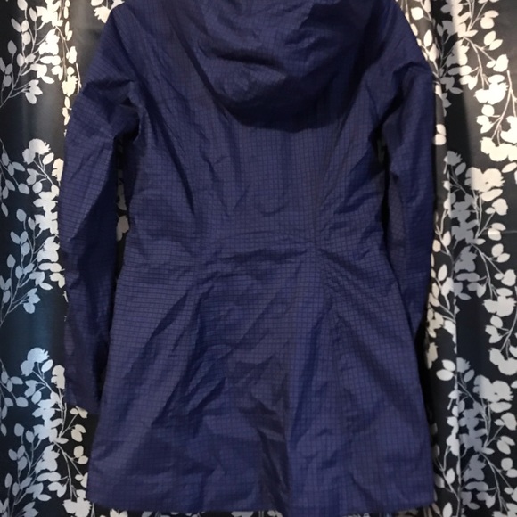 Columbia rain jacket - Picture 2 of 5